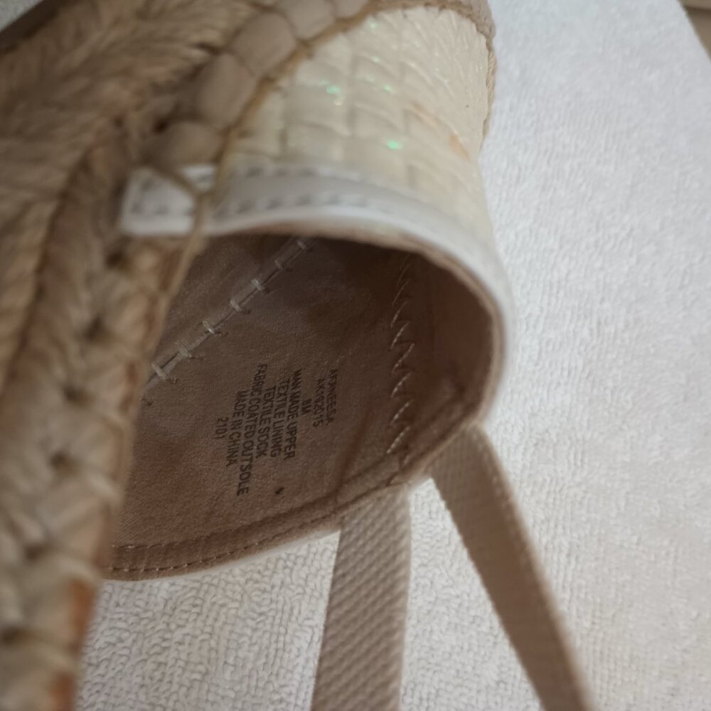 Anne Klein Aneesa Wedge Closed Toe Sandals Sz 8 - Picture 4 of 5
